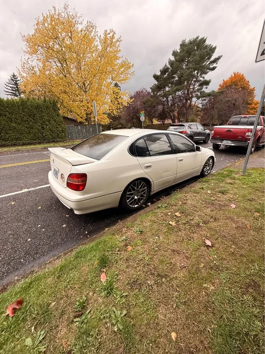 1999 Lexus GS 2nd Gen - Image 2 of 5