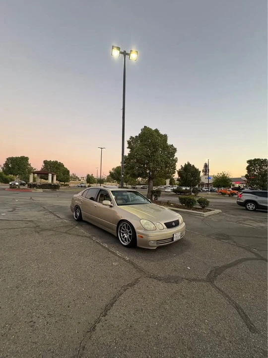 1999 Lexus GS 2nd Gen - Image 2 of 5
