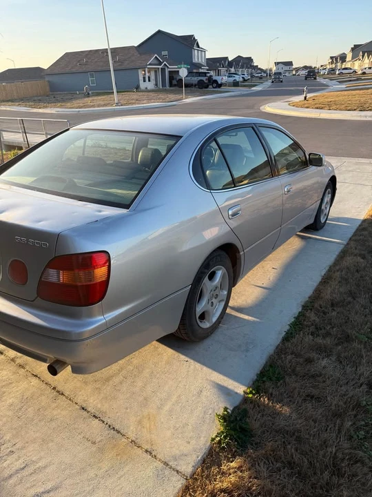 1999 Lexus GS 2nd Gen - Image 3 of 11