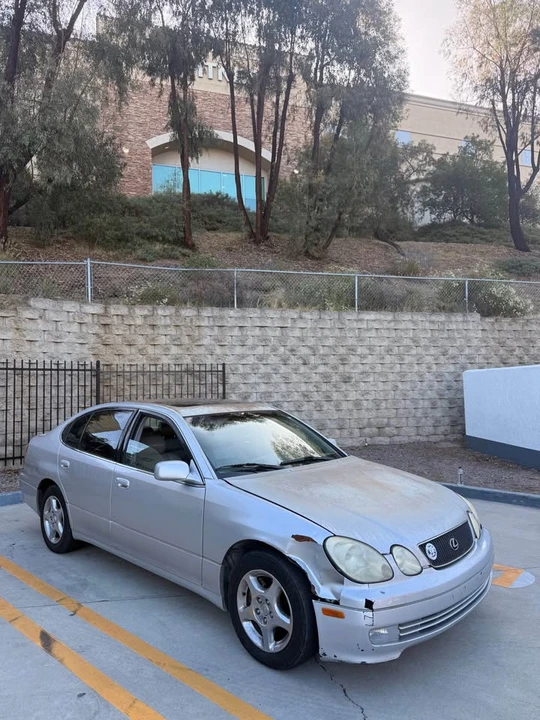 1999 Lexus GS 2nd Gen - Image 2 of 10