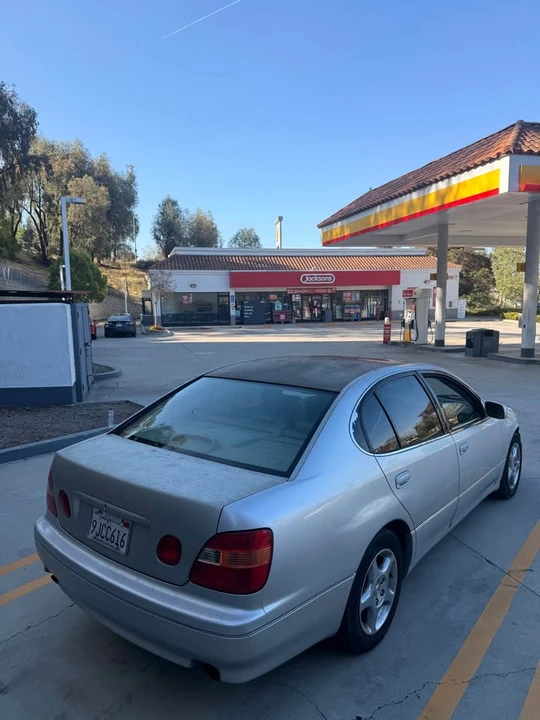 1999 Lexus GS 2nd Gen - Image 4 of 10