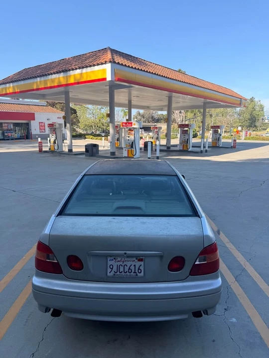 1999 Lexus GS 2nd Gen - Image 3 of 10