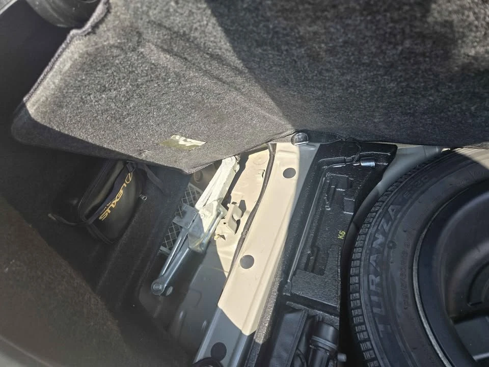 1999 Lexus GS 2nd Gen - Image 15 of 19