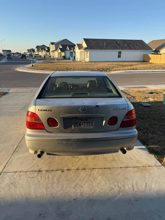 1999 Lexus GS 2nd Gen - Image 5 of 11