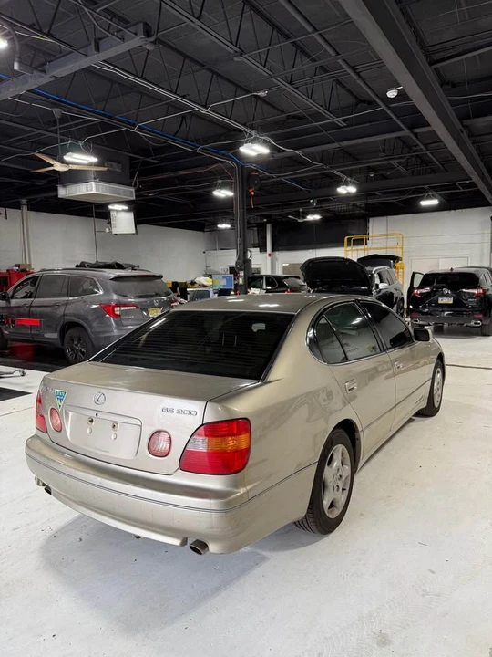 1999 Lexus GS 2nd Gen - Image 5 of 10