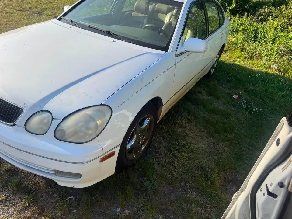 1999 Lexus GS 2nd Gen - Image 2 of 5