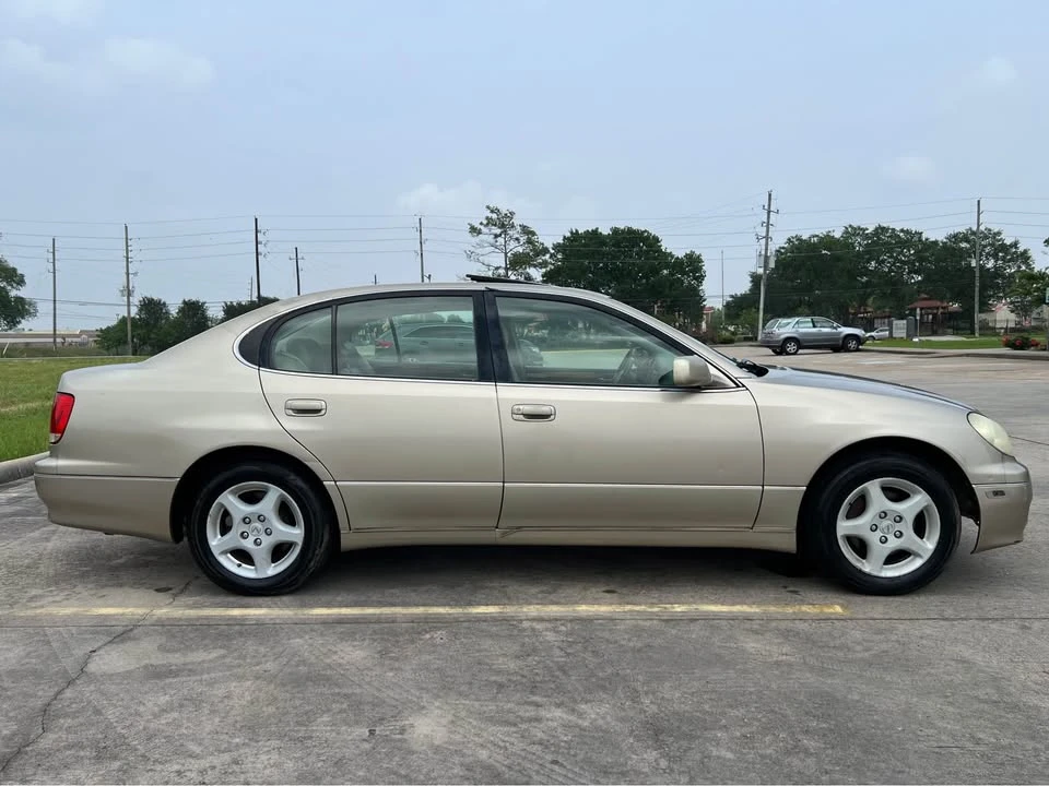 1999 Lexus GS 2nd Gen - Image 9 of 16