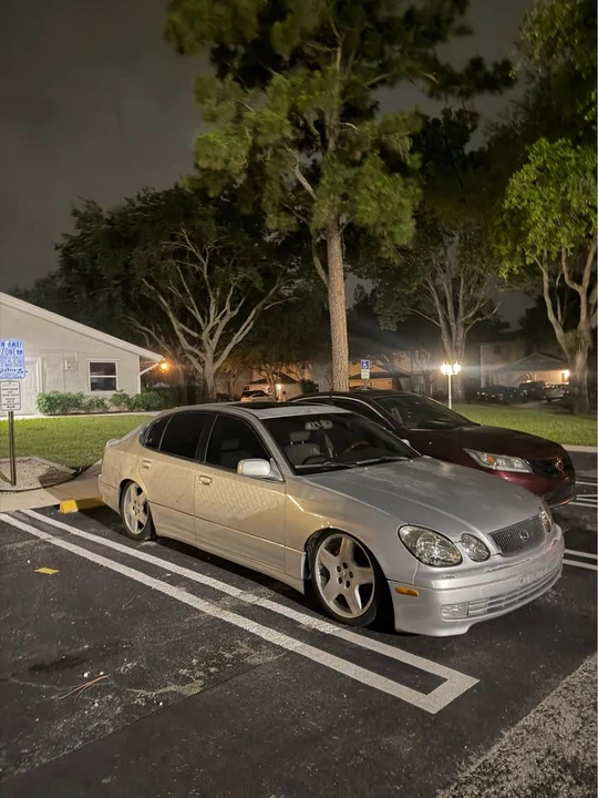 1999 Lexus GS 2nd Gen - Image 4 of 4
