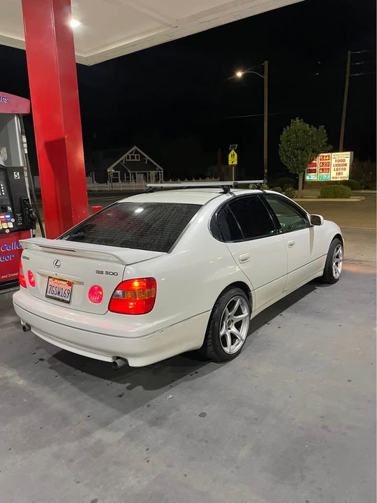 1999 Lexus GS 2nd Gen - Image 3 of 9