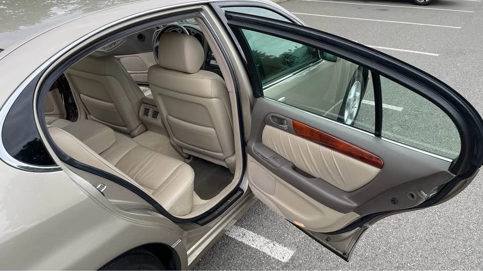 1999 Lexus GS 2nd Gen - Image 17 of 19