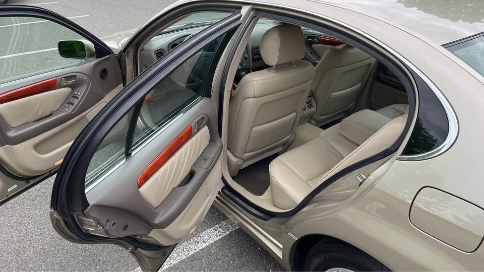 1999 Lexus GS 2nd Gen - Image 16 of 19