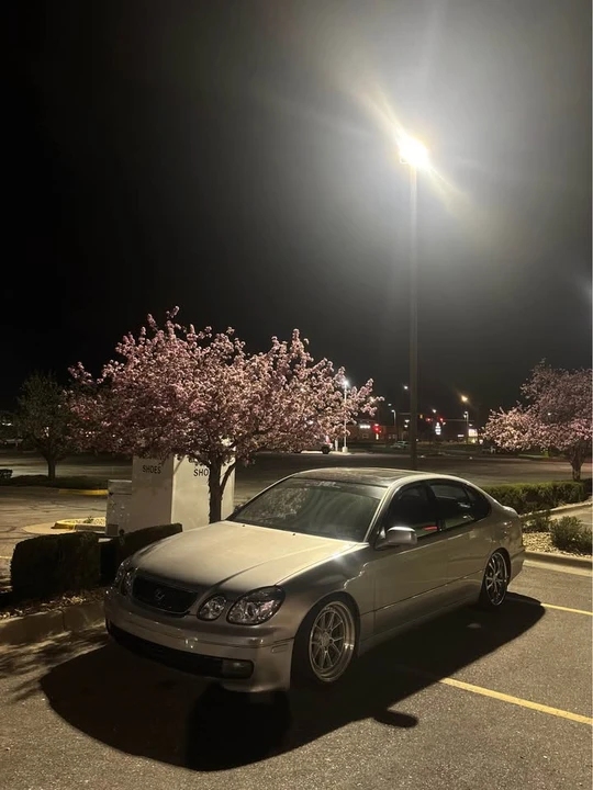1999 Lexus GS 2nd Gen - Image 2 of 3