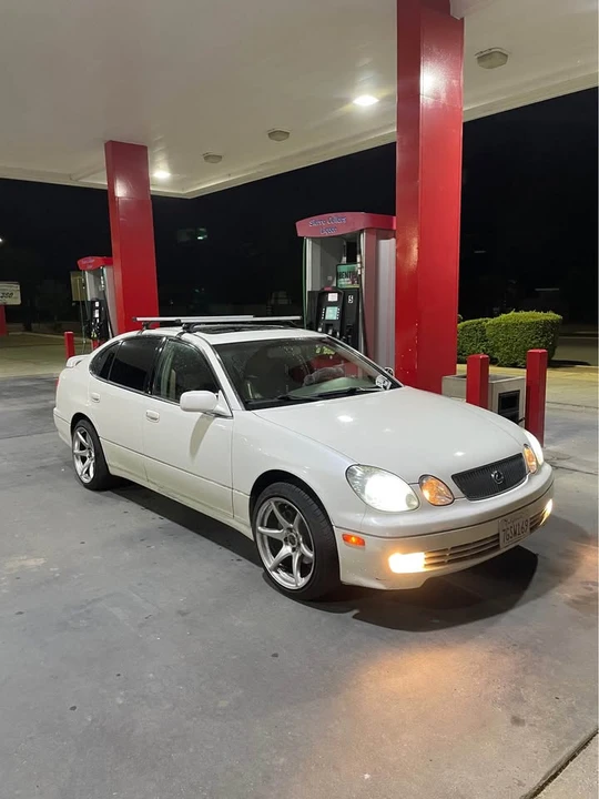 1999 Lexus GS 2nd Gen - Image 2 of 9