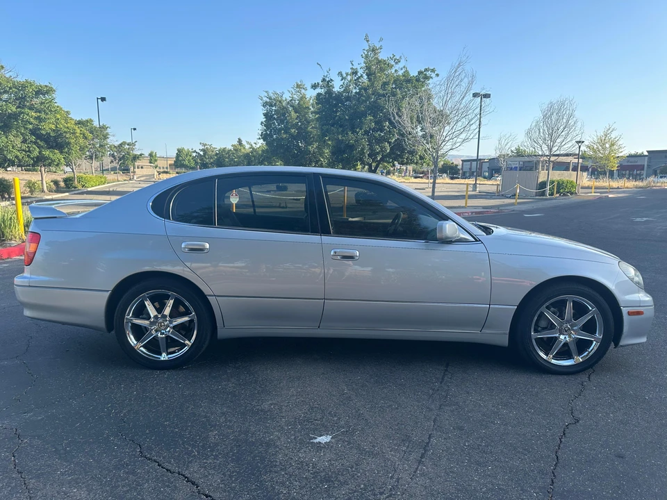 1999 Lexus GS 2nd Gen - Image 18 of 31