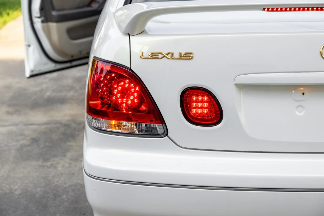 1999 Lexus GS 2nd Gen - Image 19 of 31