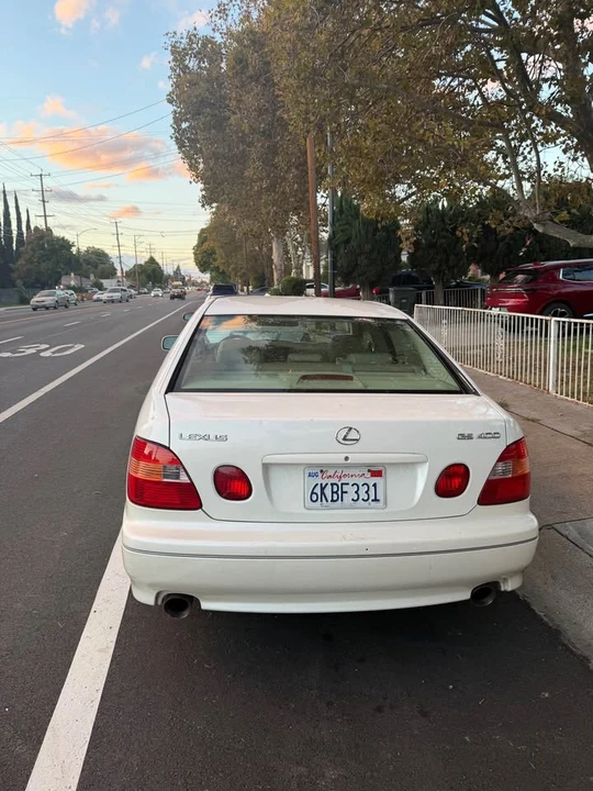 1999 Lexus GS 2nd Gen - Image 2 of 3