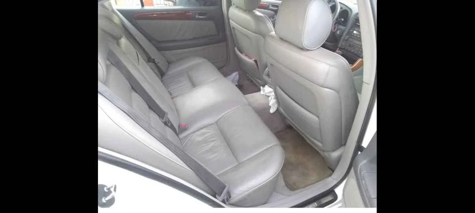 1999 Lexus GS 2nd Gen - Image 4 of 4