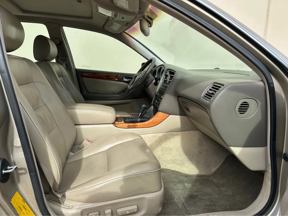 1999 Lexus GS 2nd Gen - Image 14 of 19