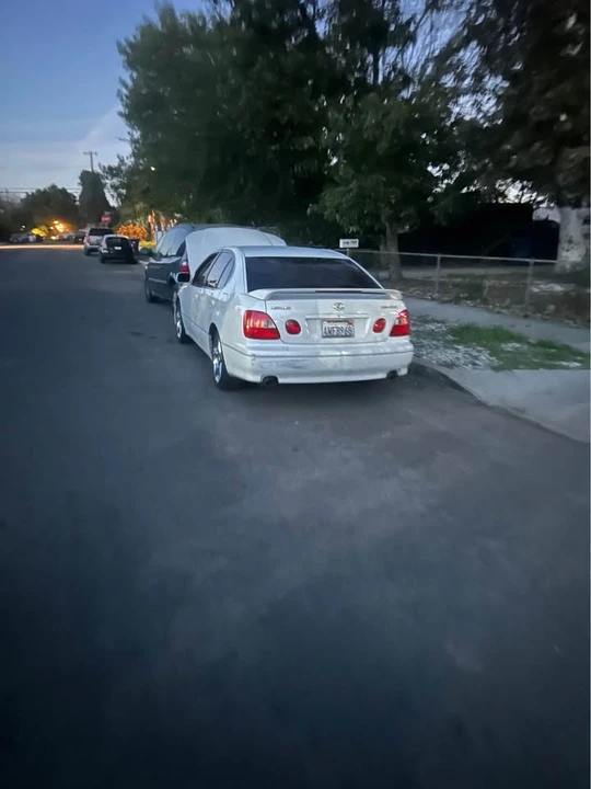 1999 Lexus GS 2nd Gen - Image 3 of 3