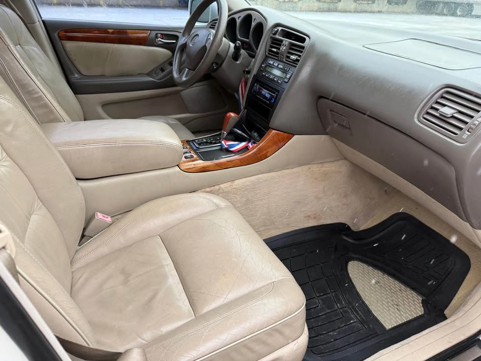1999 Lexus GS 2nd Gen - Image 15 of 18