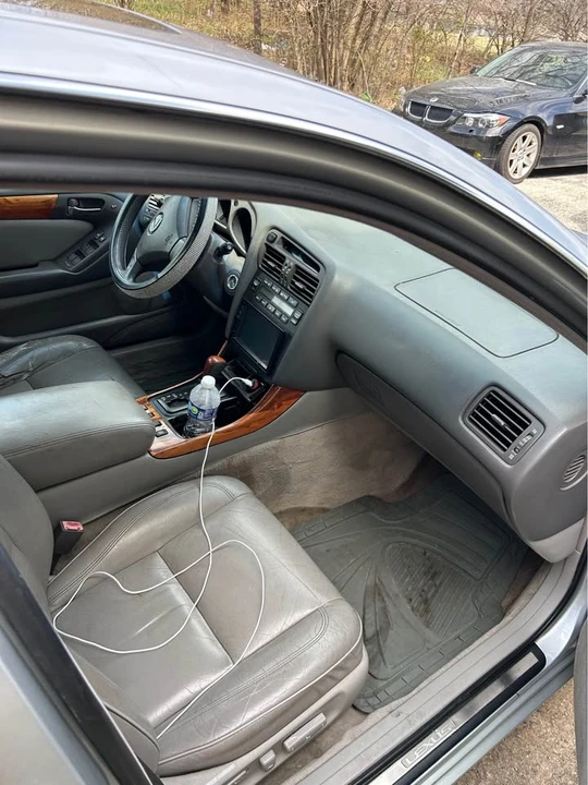 1999 Lexus GS 2nd Gen - Image 5 of 8