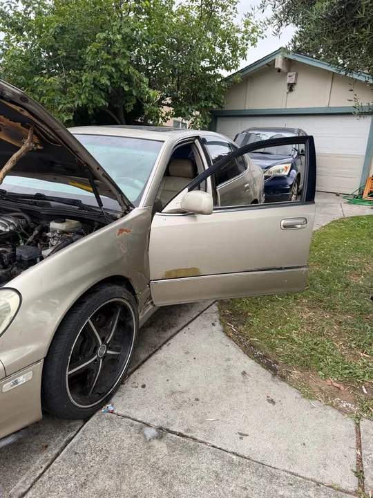 1999 Lexus GS 2nd Gen - Image 2 of 3