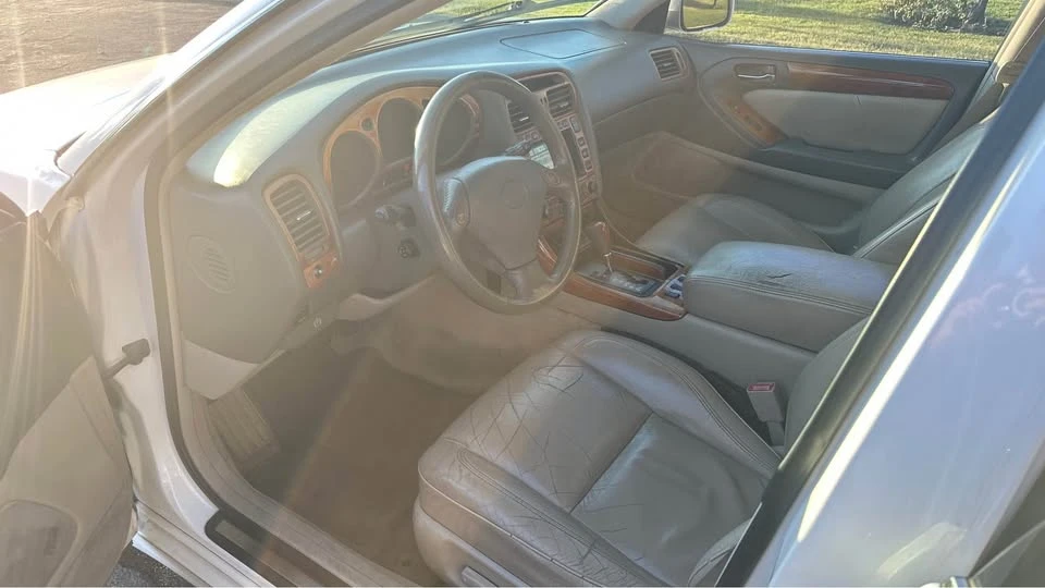 1999 Lexus GS 2nd Gen - Image 9 of 15