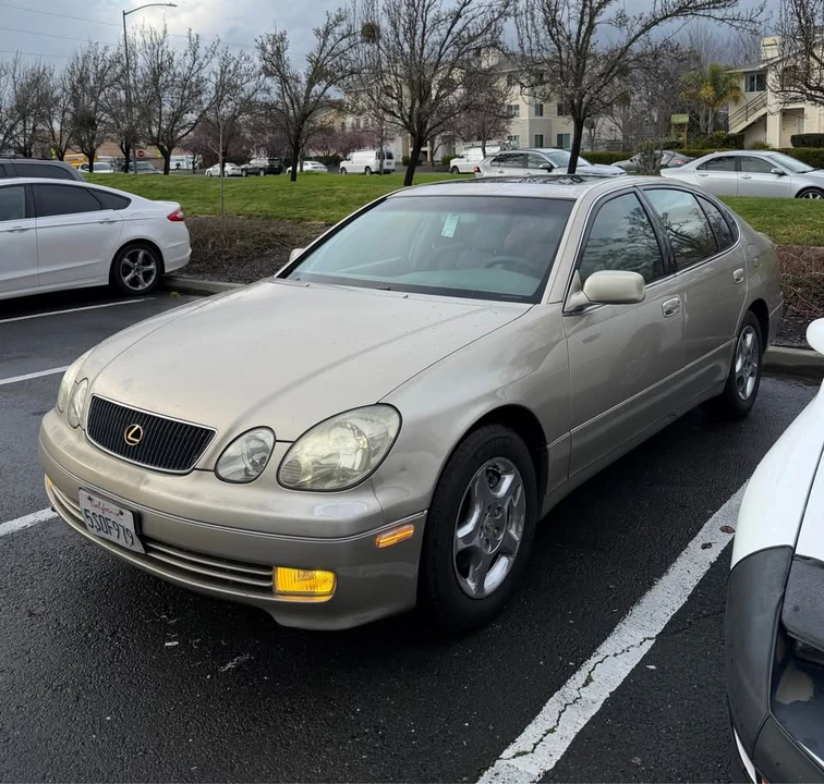 1999 Lexus GS 2nd Gen - Image 2 of 10