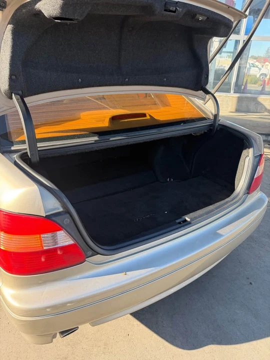 1999 Lexus GS 2nd Gen - Image 3 of 10