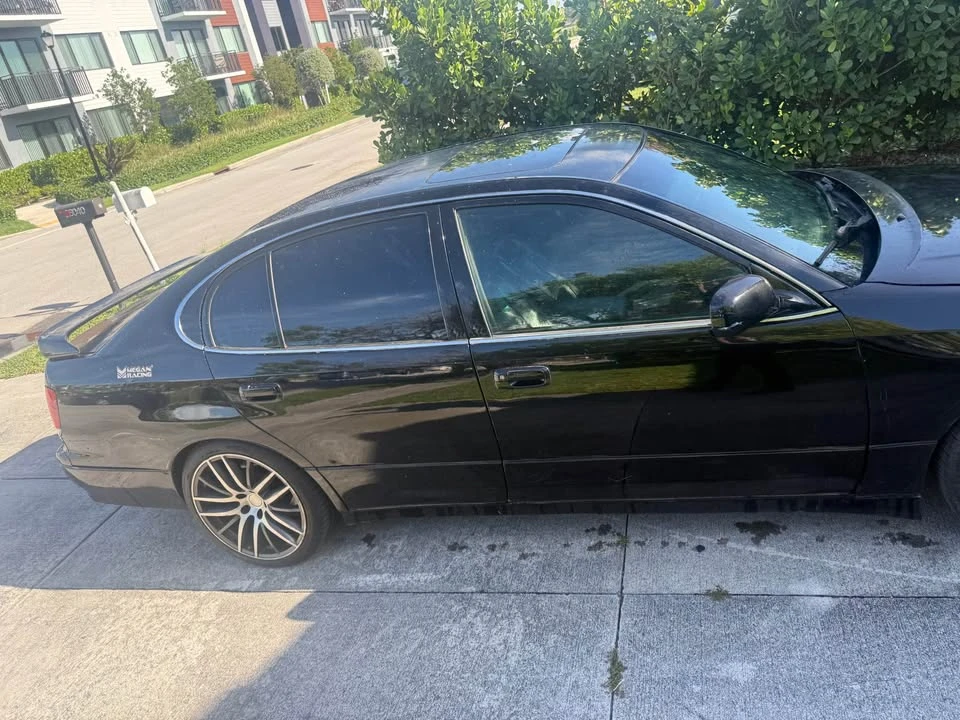 1999 Lexus GS 2nd Gen - Image 2 of 10
