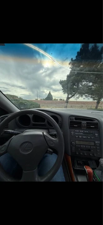 1999 Lexus GS 2nd Gen - Image 3 of 4