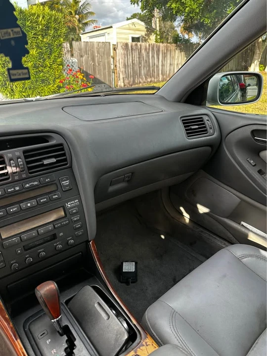 1999 Lexus GS 2nd Gen - Image 7 of 10