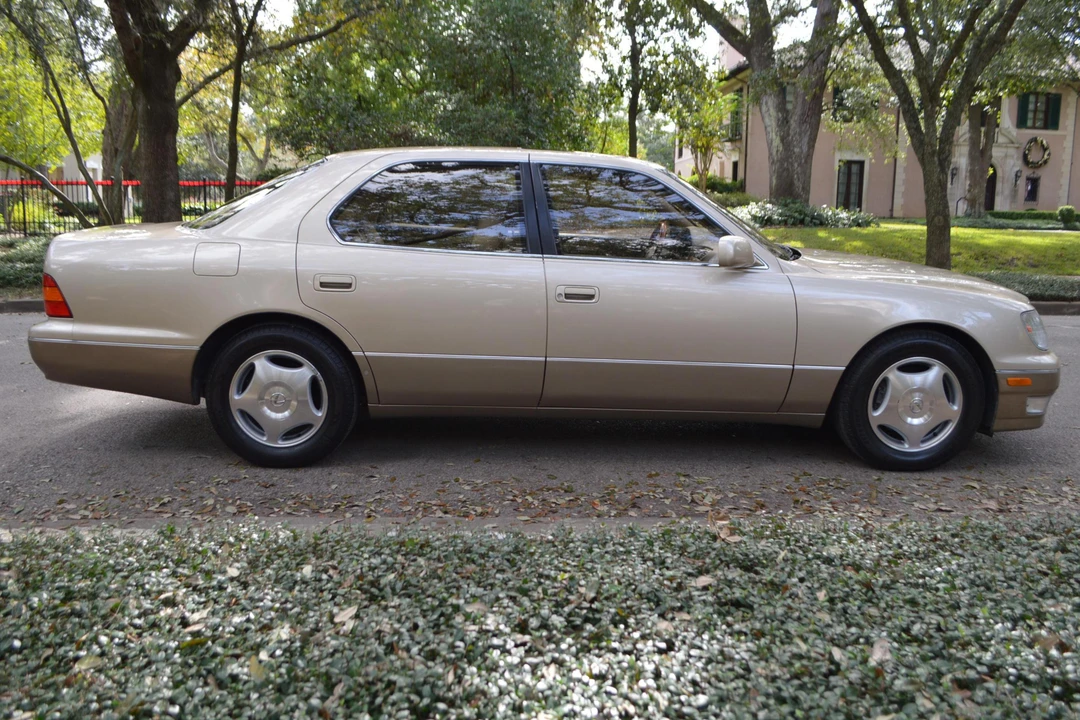 1999 Lexus LS 2nd Gen - Image 3 of 5