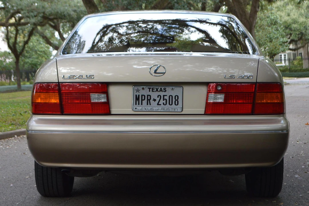 1999 Lexus LS 2nd Gen - Image 5 of 5
