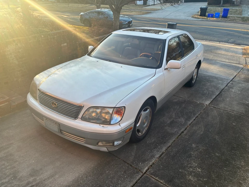 1999 Lexus LS 2nd Gen - Image 3 of 10