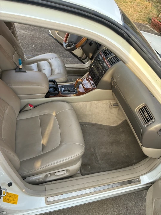 1999 Lexus LS 2nd Gen - Image 6 of 10