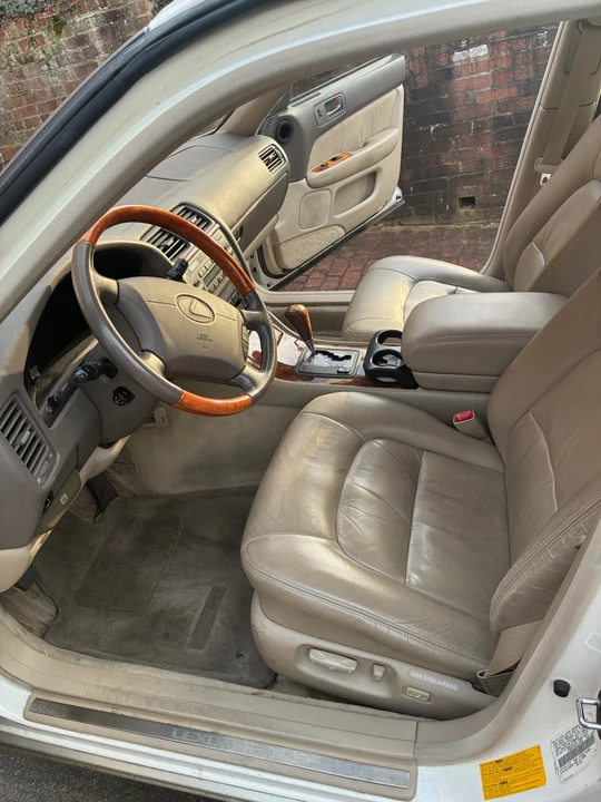 1999 Lexus LS 2nd Gen - Image 7 of 10