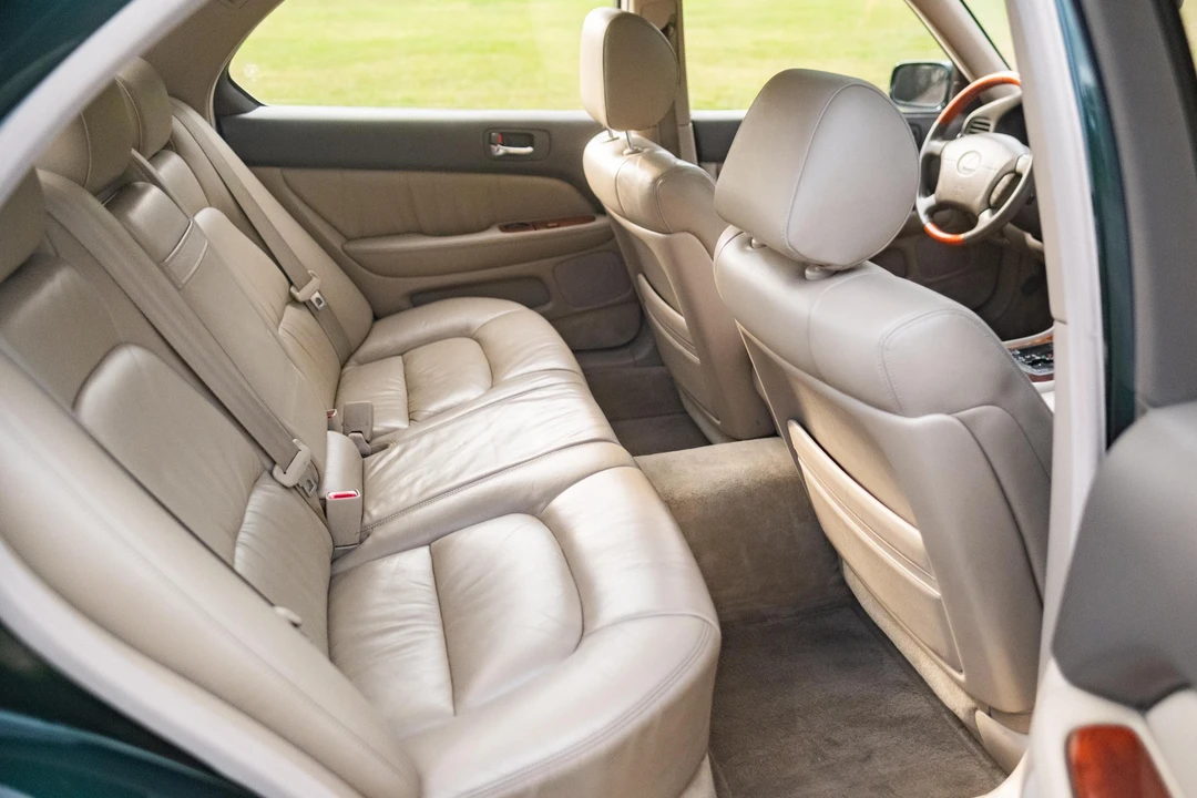 1999 Lexus LS 2nd Gen - Image 23 of 31