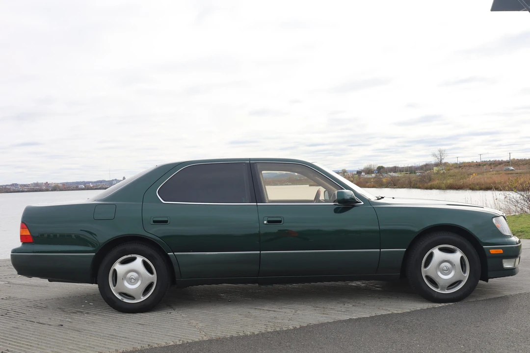 1999 Lexus LS 2nd Gen - Image 3 of 31