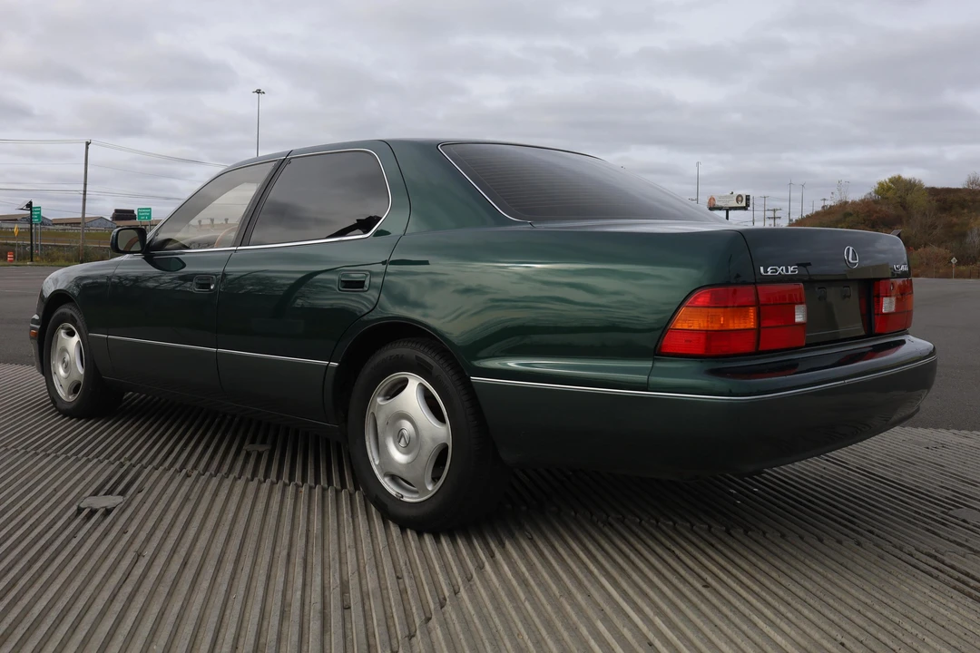 1999 Lexus LS 2nd Gen - Image 4 of 31