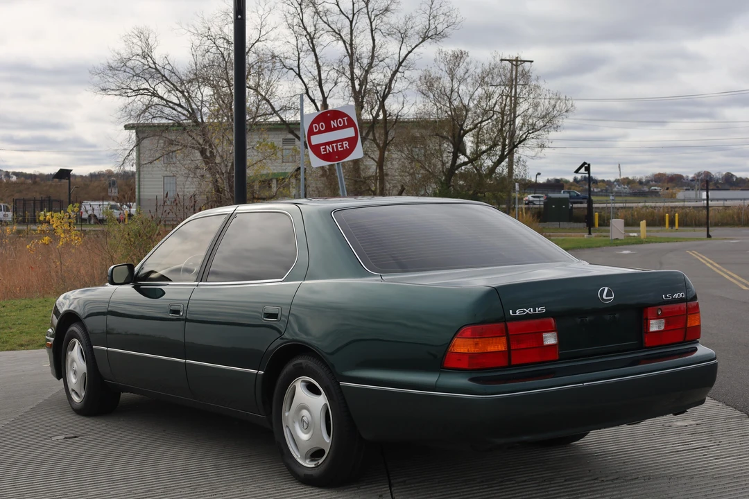 1999 Lexus LS 2nd Gen - Image 12 of 31