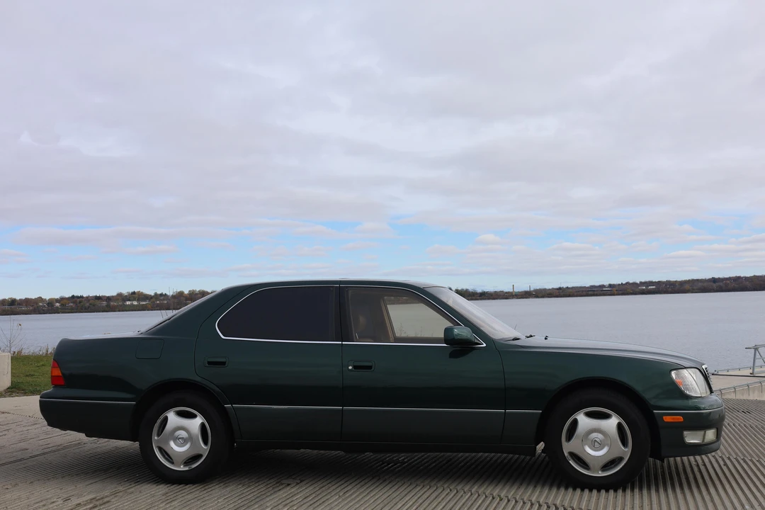 1999 Lexus LS 2nd Gen - Image 18 of 31