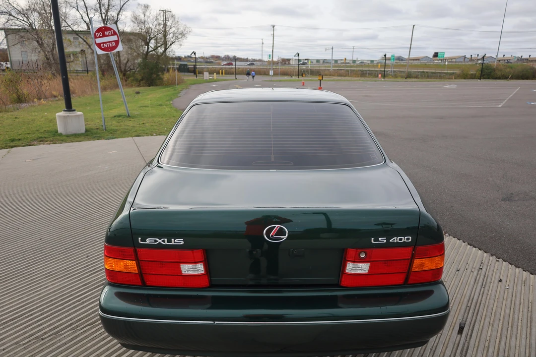 1999 Lexus LS 2nd Gen - Image 13 of 31