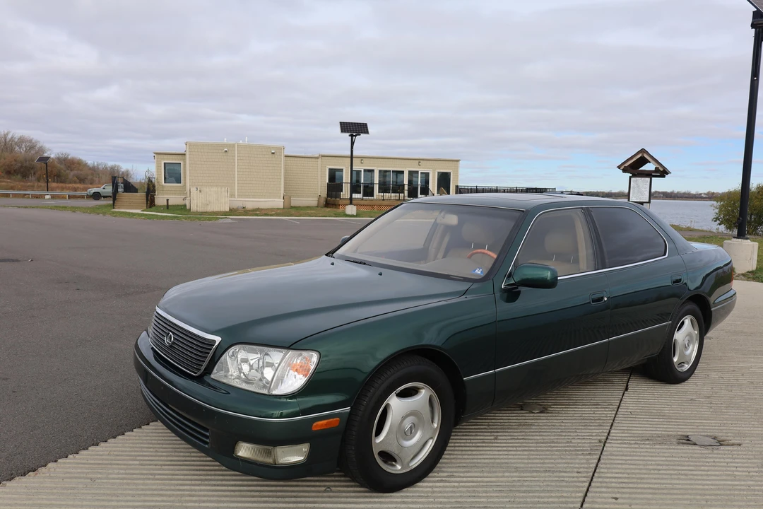 1999 Lexus LS 2nd Gen - Image 7 of 31