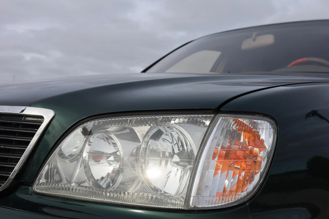 1999 Lexus LS 2nd Gen - Image 25 of 31