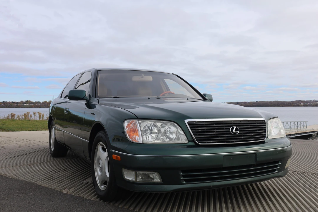 1999 Lexus LS 2nd Gen - Image 21 of 31