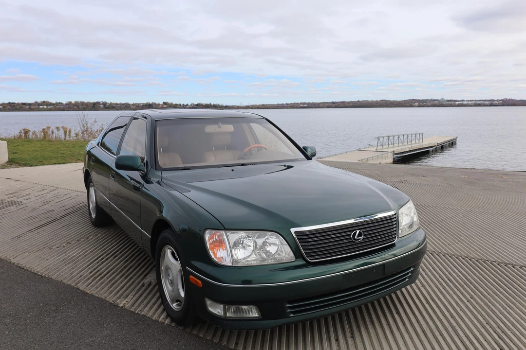 1999 Lexus LS 2nd Gen - Image 22 of 31