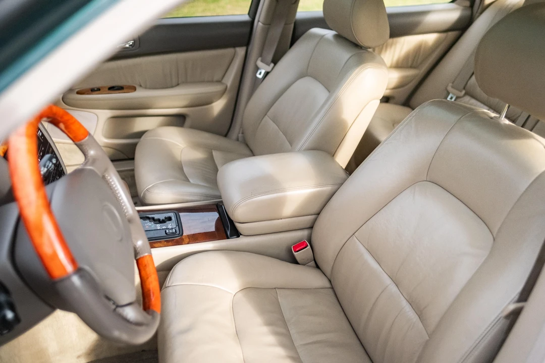 1999 Lexus LS 2nd Gen - Image 22 of 31