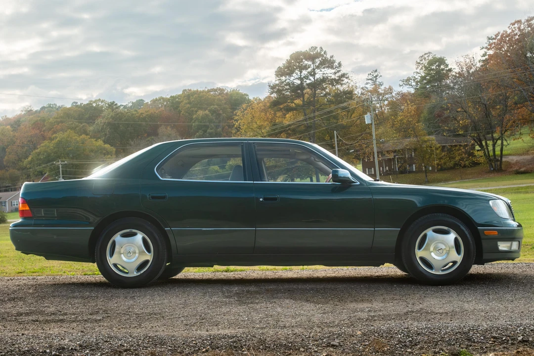 1999 Lexus LS 2nd Gen - Image 3 of 31