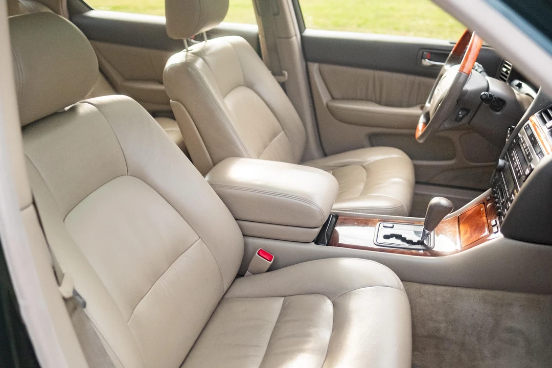 1999 Lexus LS 2nd Gen - Image 25 of 31
